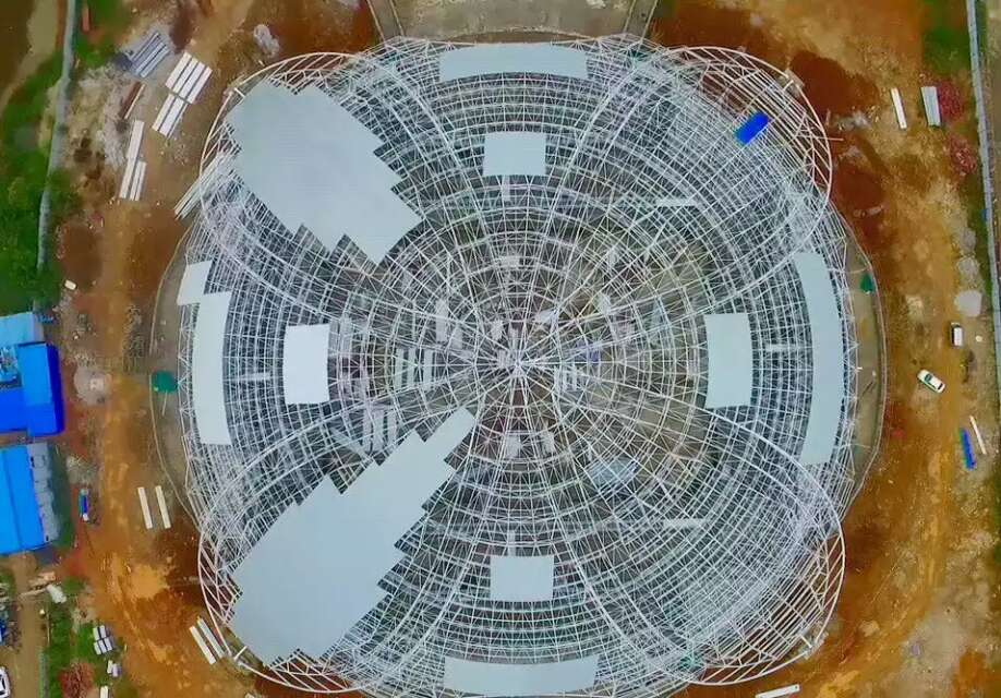 东兴体育馆网架